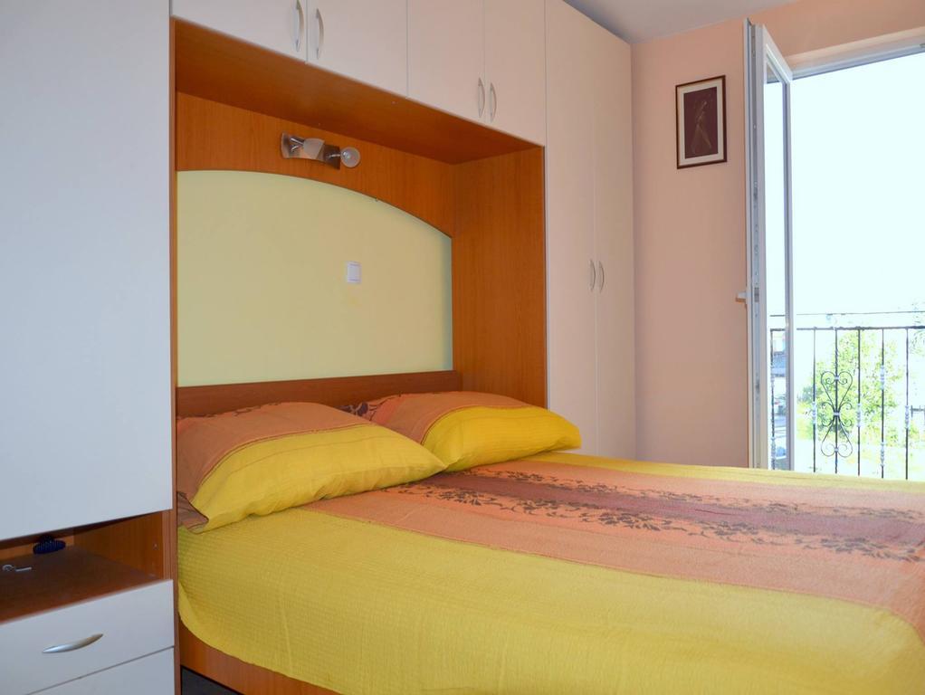 Apartman Julienne Каштела Экстерьер фото