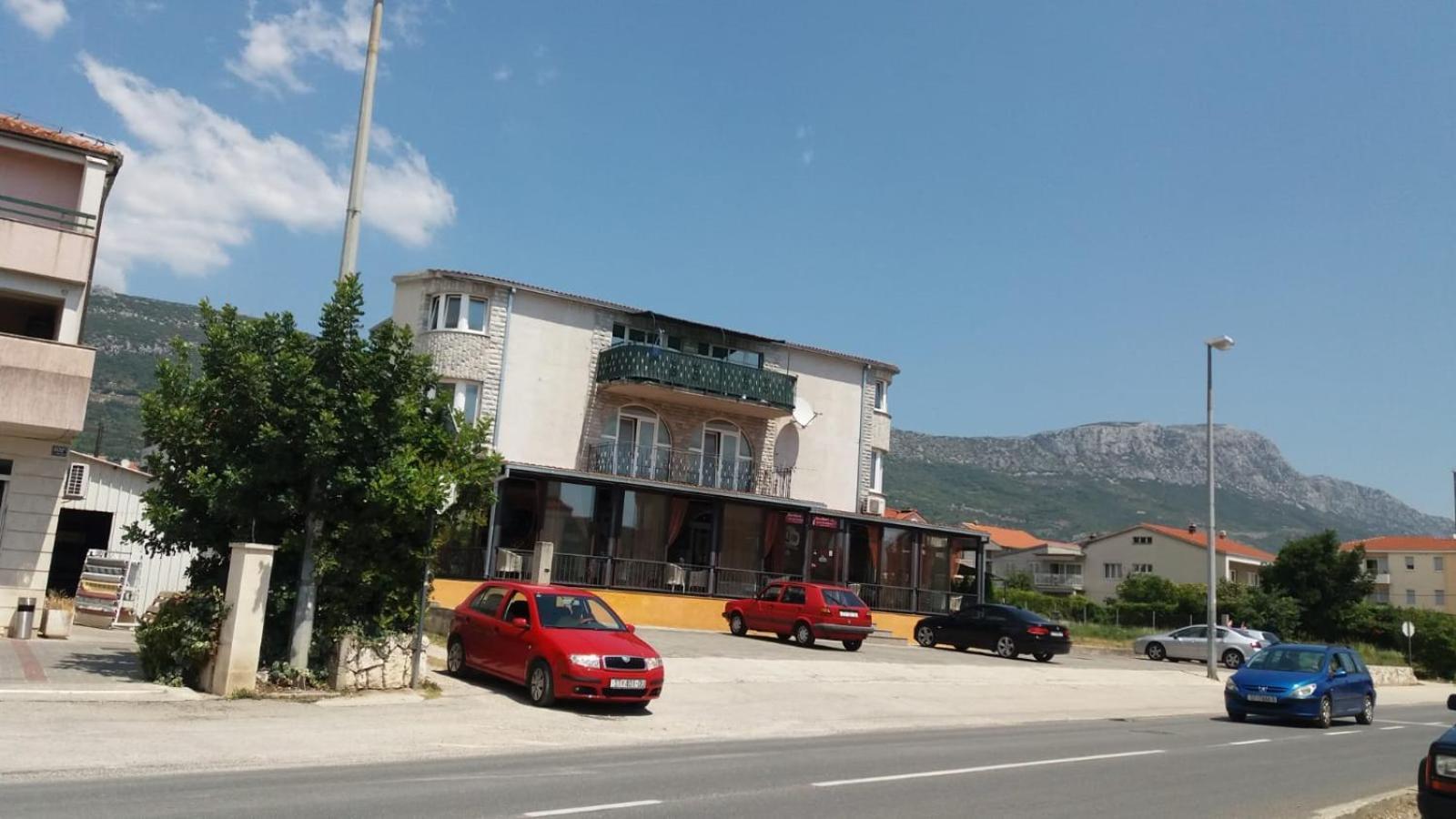 Apartman Julienne Каштела Экстерьер фото