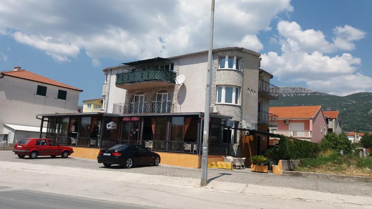 Apartman Julienne Каштела Экстерьер фото